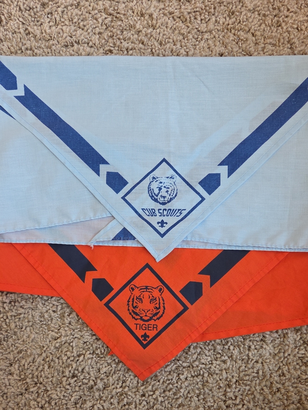 Lot Of 2 Boy Scout Neckerchiefs - Cub Scout And Tiger Scout